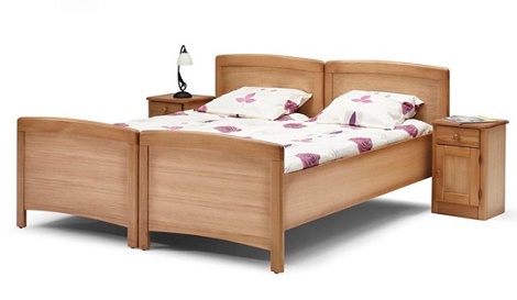Deelbaar bed Milaan blank eiken,180x210 cm.latex matrassen soft en firm, nachtkastjes,spiralen vlak,Slaapkamers Theo bot Zwaag